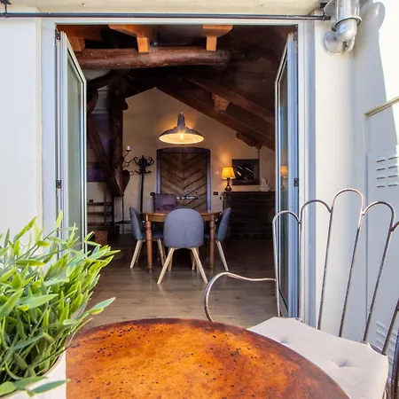 L'atelier, Artistc Apartment, Ac Wifi, Garage, Arona, By Guestaly * Арона